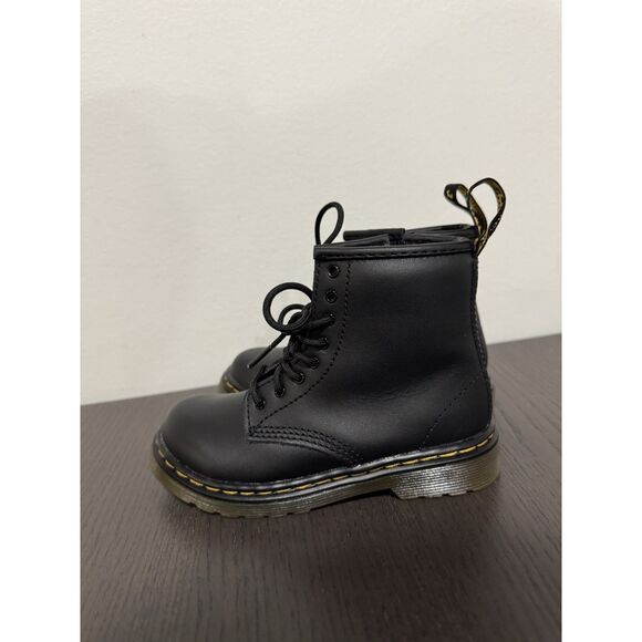 Dr. Martens Kids Combat Black High Top Boots Size UK 9 US 10 Boys Girls Shoes - Picture 6 of 7